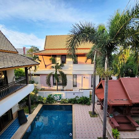 ปุณณภา พูล วิลล่า พัทยา Punnapha Pool Villa Pattaya Jomtien Beach Exteriör bild